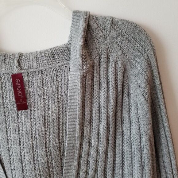 Gitano Gray Hooded Knit Sweater with Kangaroo Pocket Size Medium Lighter Weight - Picture 4 of 16